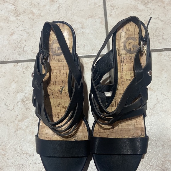 GUESS Heels (9) - Picture 2 of 5